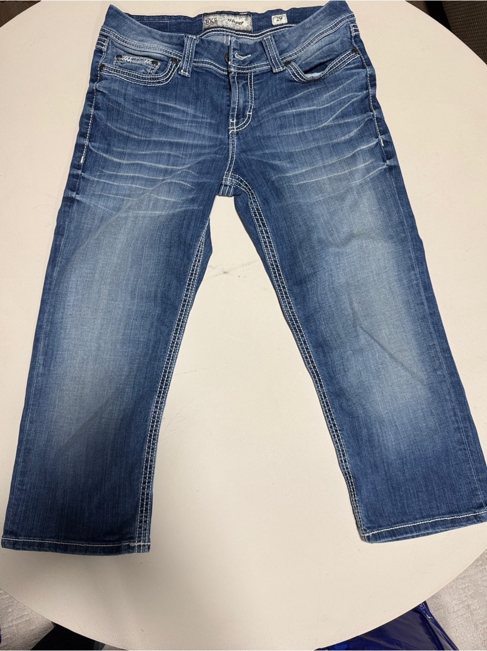 BKE Women's Cropped Jeans in Medium Blue Wash